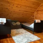 Ferienhaus Dream Forest -dom W Lesie Pod Warschau